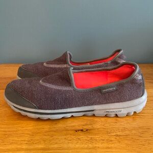 Skechers Women’s Go Walk Shoe (Size 7)